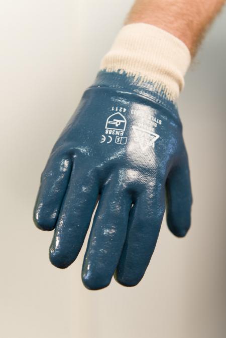 Nitrile dipped gloves blue